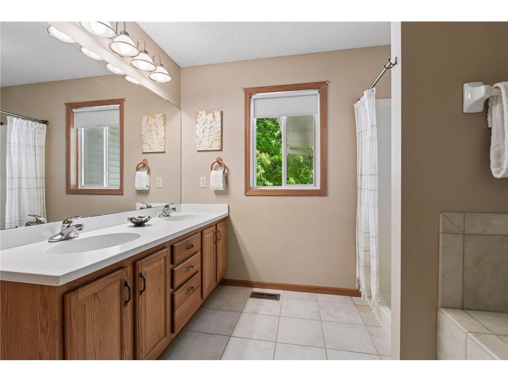 1495 132nd Avenue NW Coon Rapids MN 55448 7091199 image25
