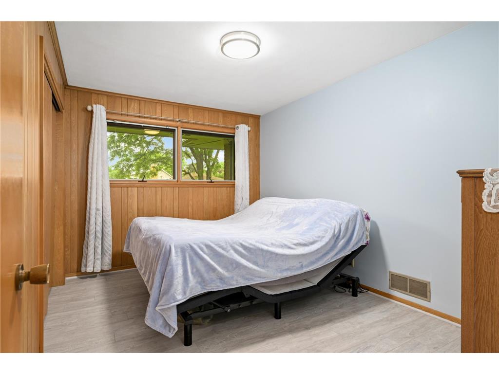 1495 County Road B2 W Roseville MN 55113 - Zimmerman Lake 7087936 image16