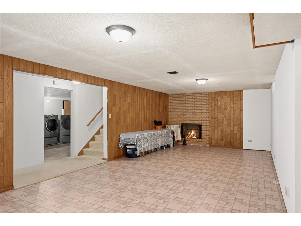 1495 County Road B2 W Roseville MN 55113 - Zimmerman Lake 7087936 image23