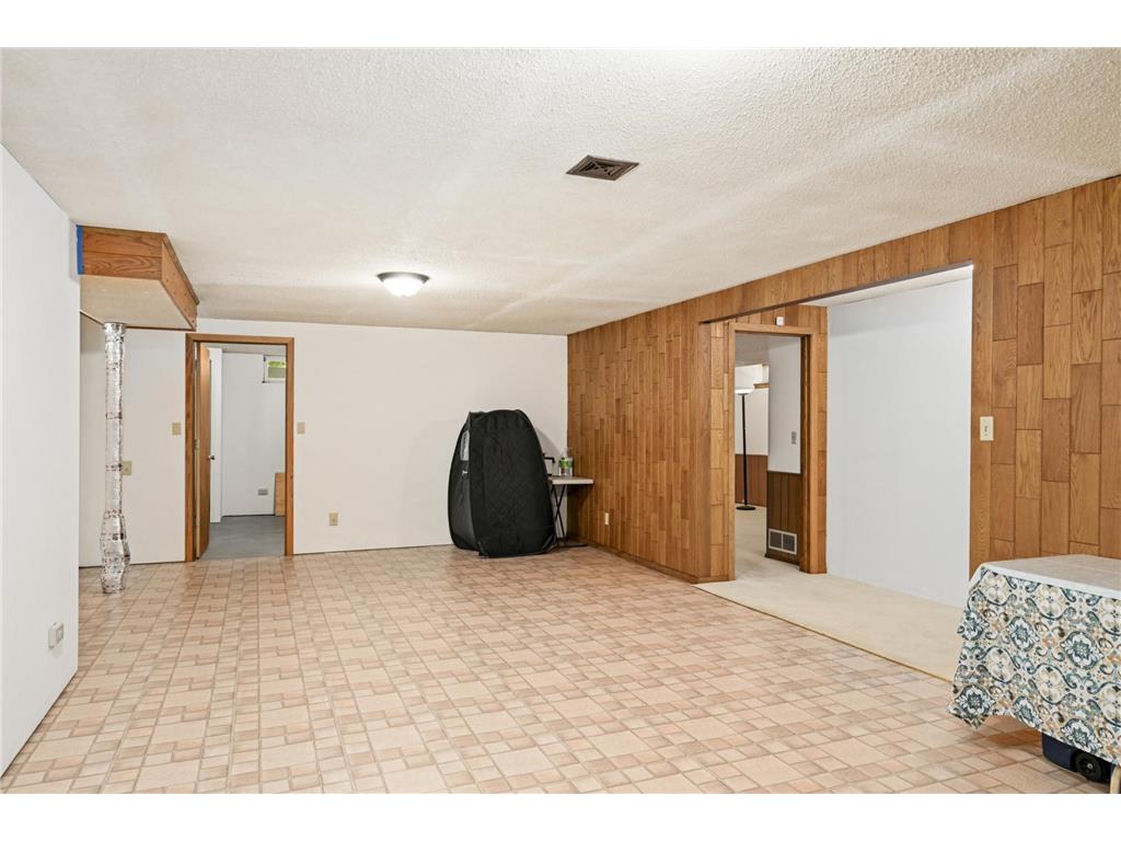 1495 County Road B2 W Roseville MN 55113 - Zimmerman Lake 7087936 image24