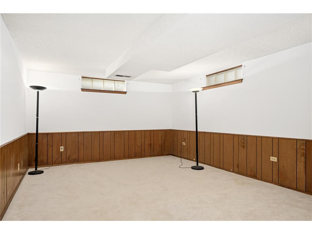 1495 County Road B2 W Roseville MN 55113 - Zimmerman Lake 7087936 image25