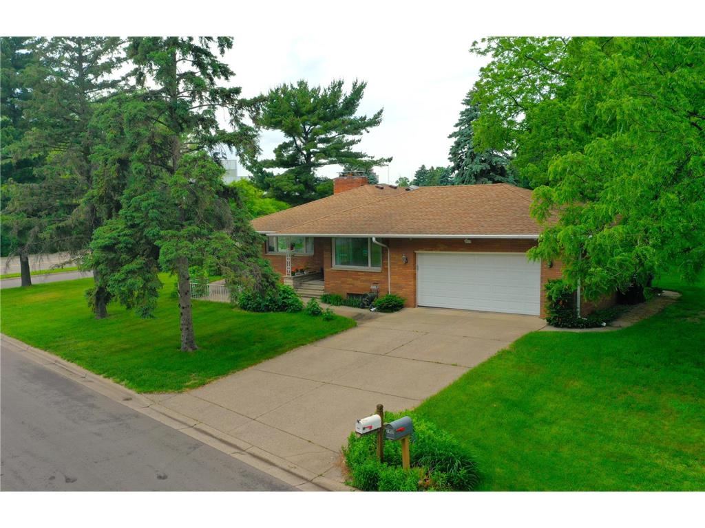 1495 County Road B2 W Roseville MN 55113 - Zimmerman Lake 7087936 image32