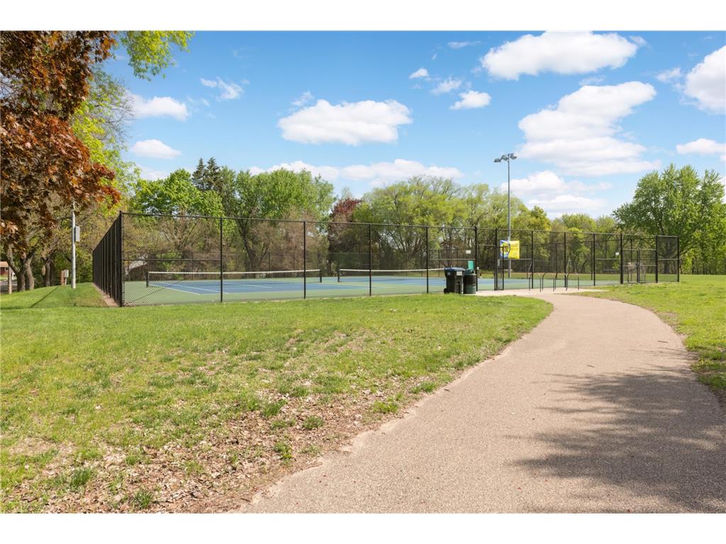 1495 County Road B2 W Roseville MN 55113 - Zimmerman Lake 7087936 image38