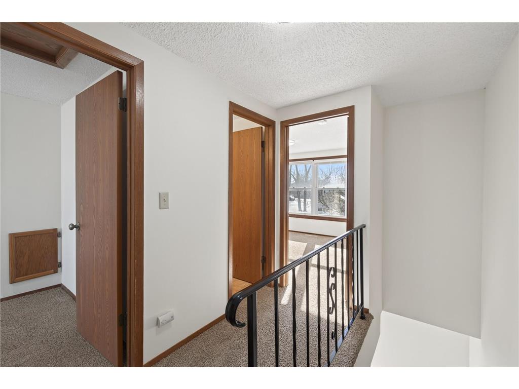 1496 Granada Avenue N Oakdale MN 55128 7016384 image11