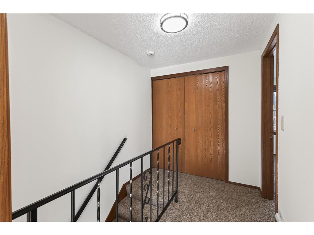 1496 Granada Avenue N Oakdale MN 55128 7016384 image12