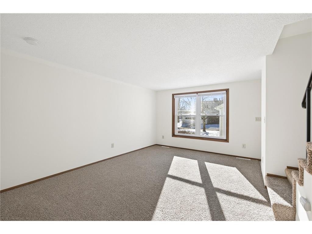 1496 Granada Avenue N Oakdale MN 55128 7016384 image27