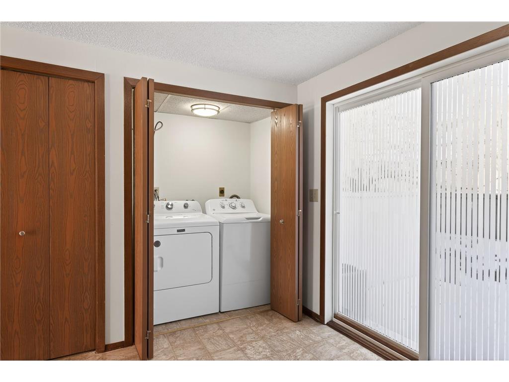 1496 Granada Avenue N Oakdale MN 55128 7016384 image9