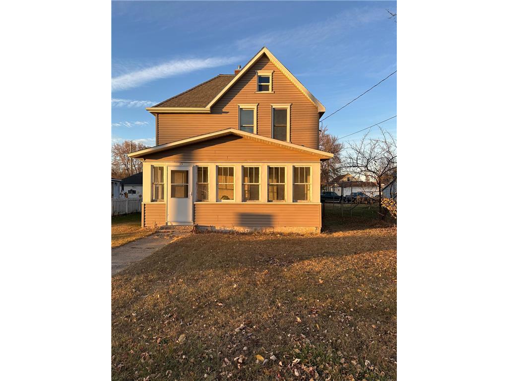 15 1st Street SE Melrose MN 56352 6713975 image1