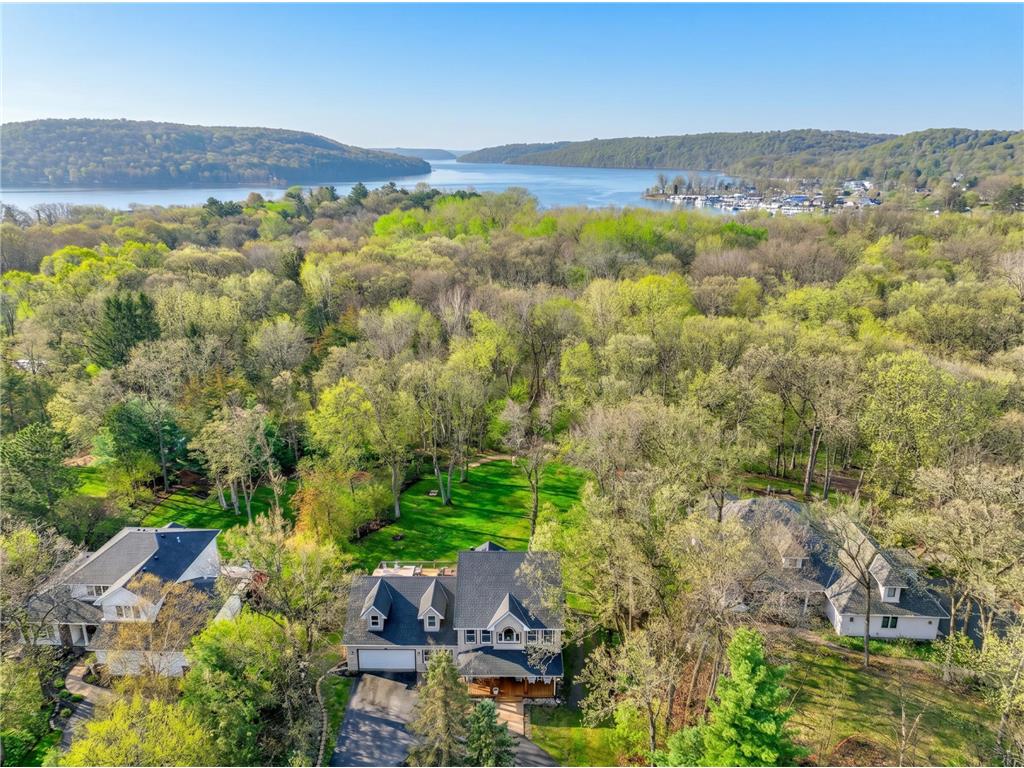 15 Baillon Lane Saint Mary's Point MN 55043 - St Croix River 7064190 image1