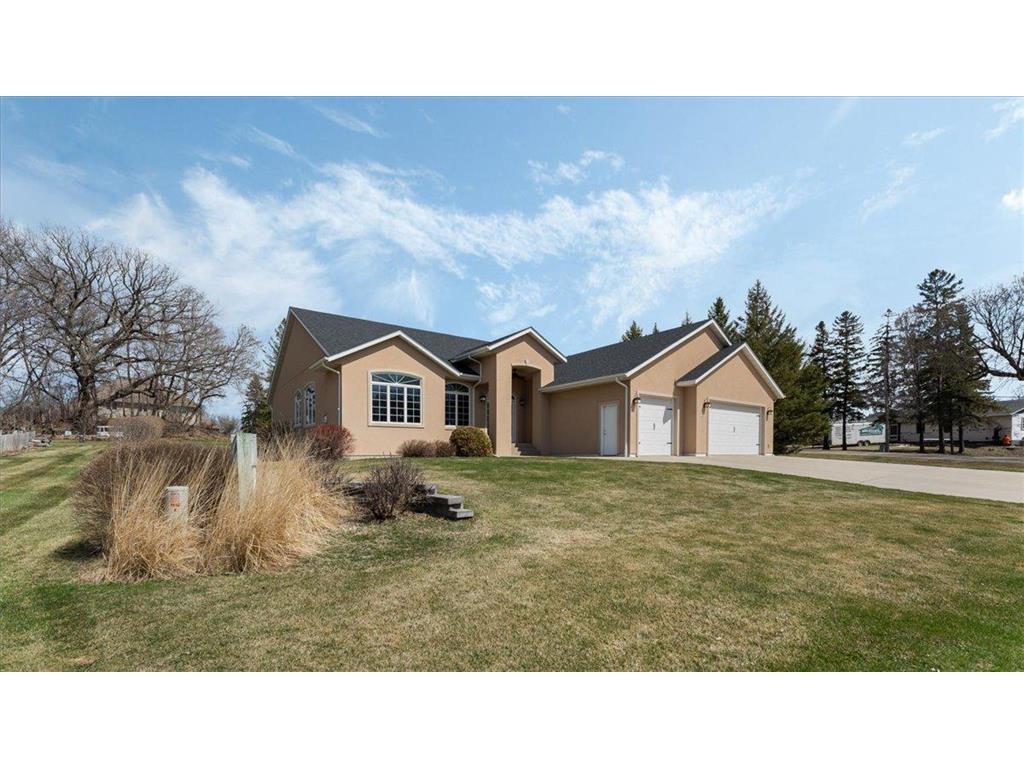 15 Bluegrass Drive NW Alexandria MN 56308 6707123 image1