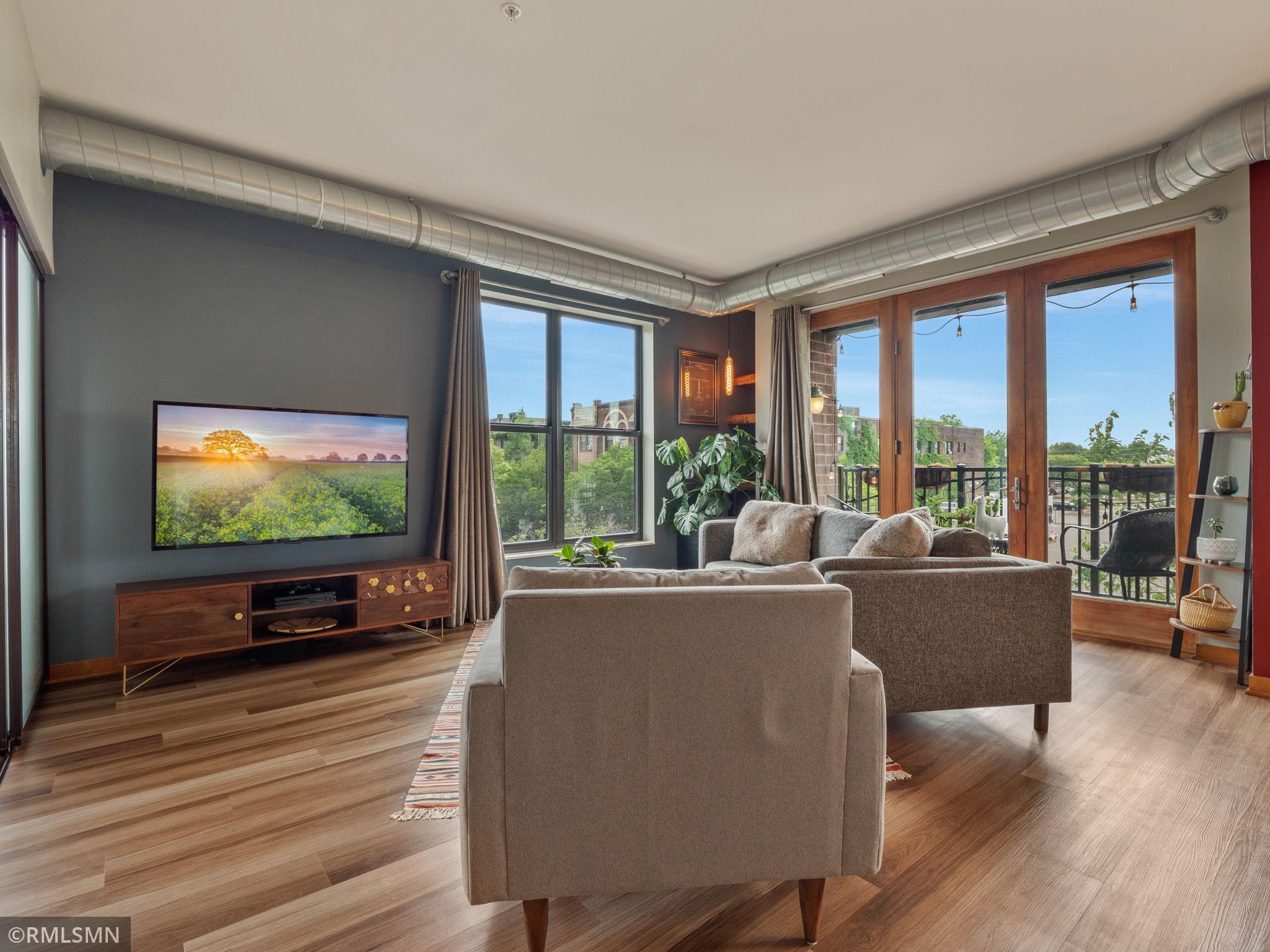 15 E Franklin Avenue 300, Minneapolis, MN 55404 MLS 5700880 Edina