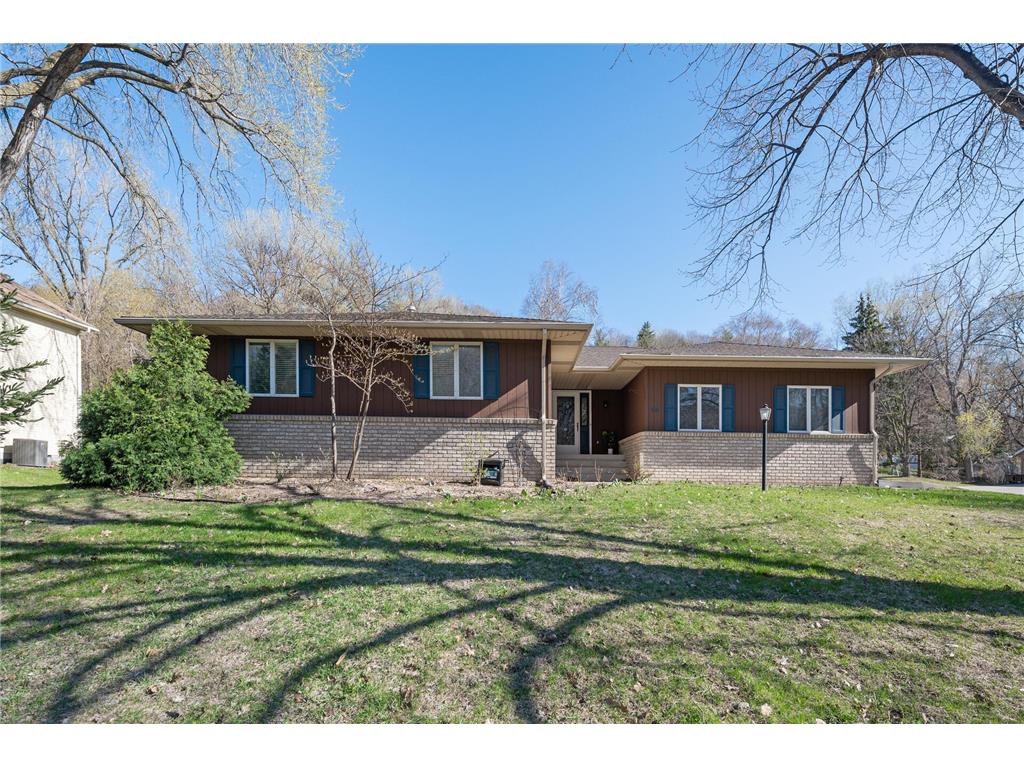 15 Emerson Avenue W West Saint Paul MN 55118 6449767 image1