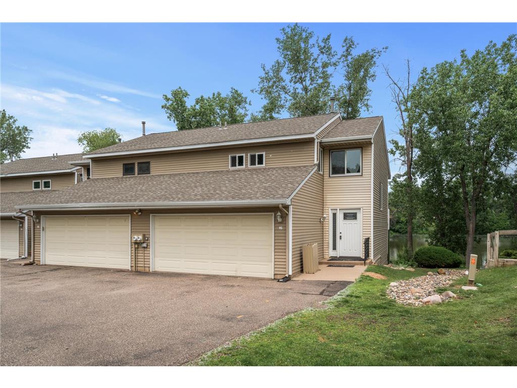 15 Round Lake Trail Little Canada MN 55117 - Round Lake 6742514 image1