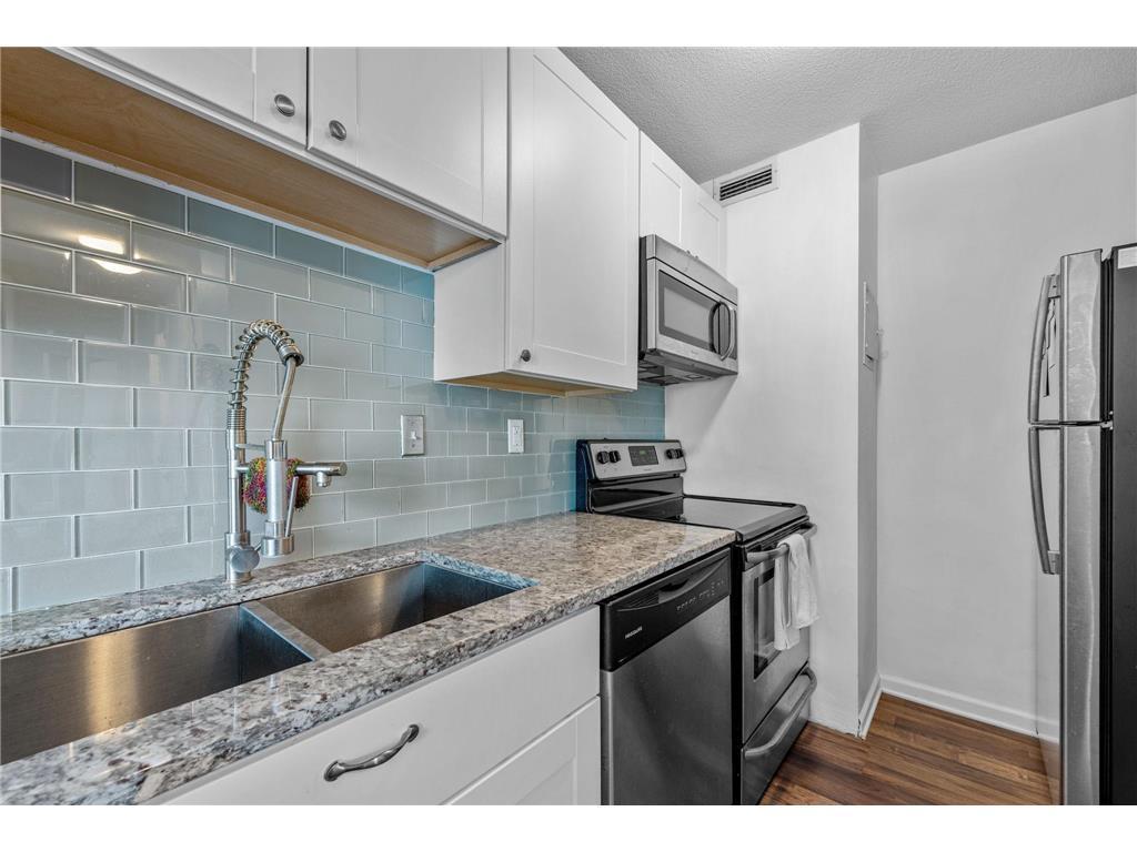 15 S 1st Street #A410 Minneapolis MN 55401 7081565 image4