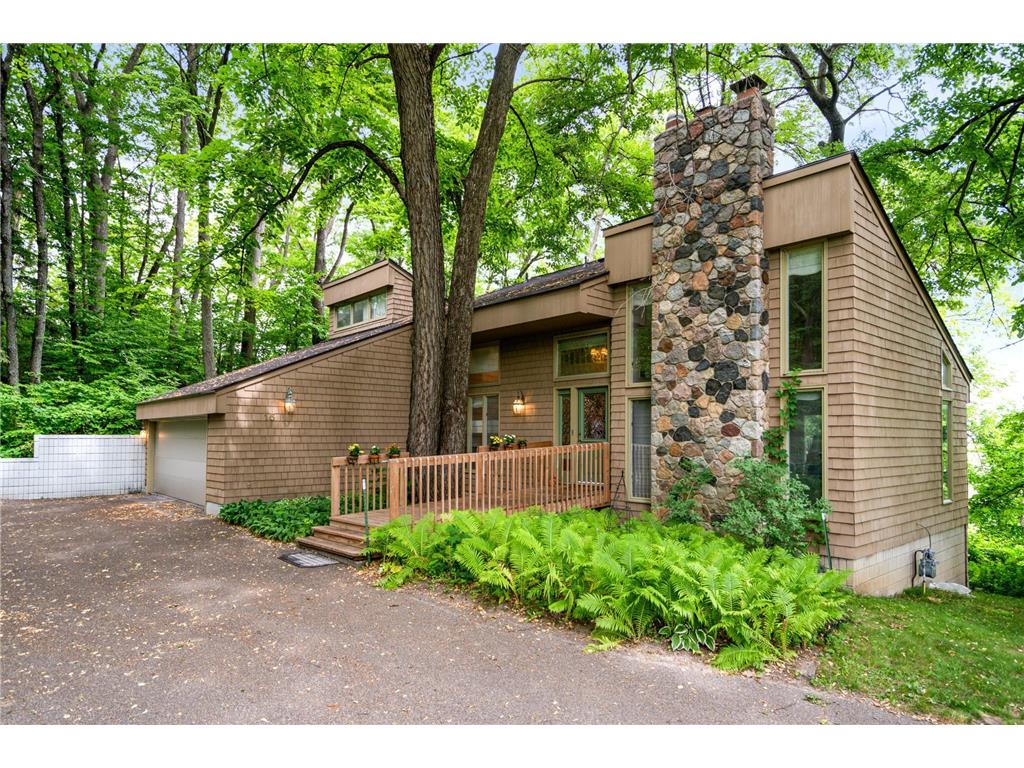 15 S Long Lake Trail, North Oaks, MN 55127 MLS 6400028 Edina Realty