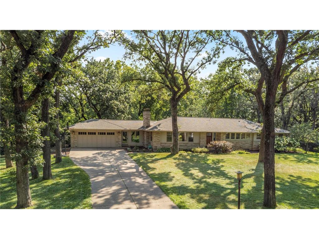 15 Saint Albans Road E Hopkins MN 55305 7038813 image1