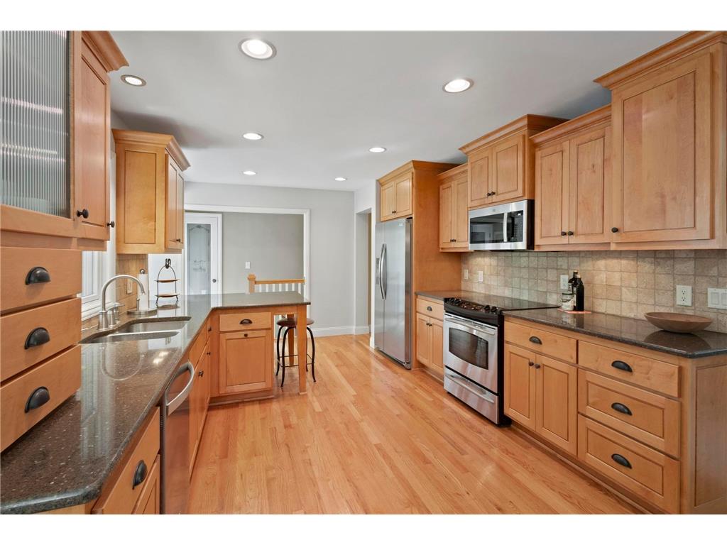15 Saint Albans Road E Hopkins MN 55305 7038813 image11