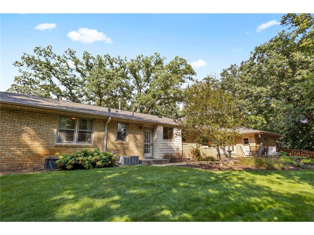 15 Saint Albans Road E Hopkins MN 55305 7038813 image26