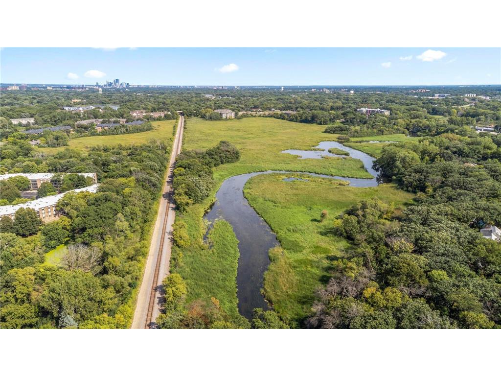 15 Saint Albans Road E Hopkins MN 55305 7038813 image28