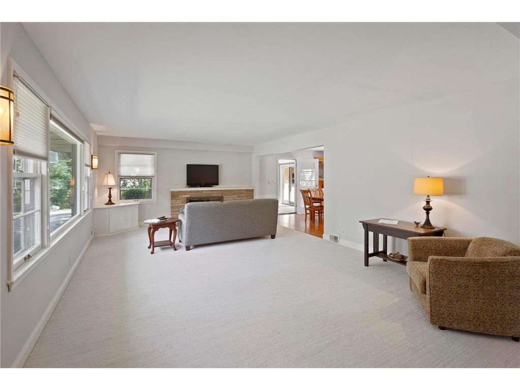 15 Saint Albans Road E Hopkins MN 55305 7038813 image7