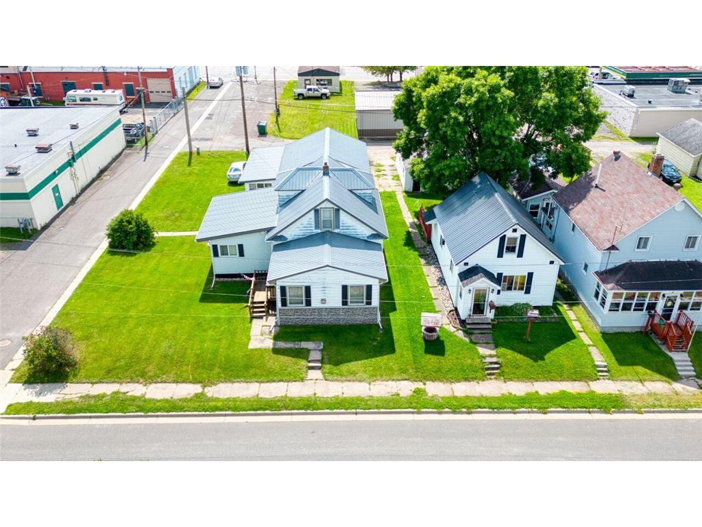 15 W 4th Avenue N Aurora MN 55705 6788233 image1
