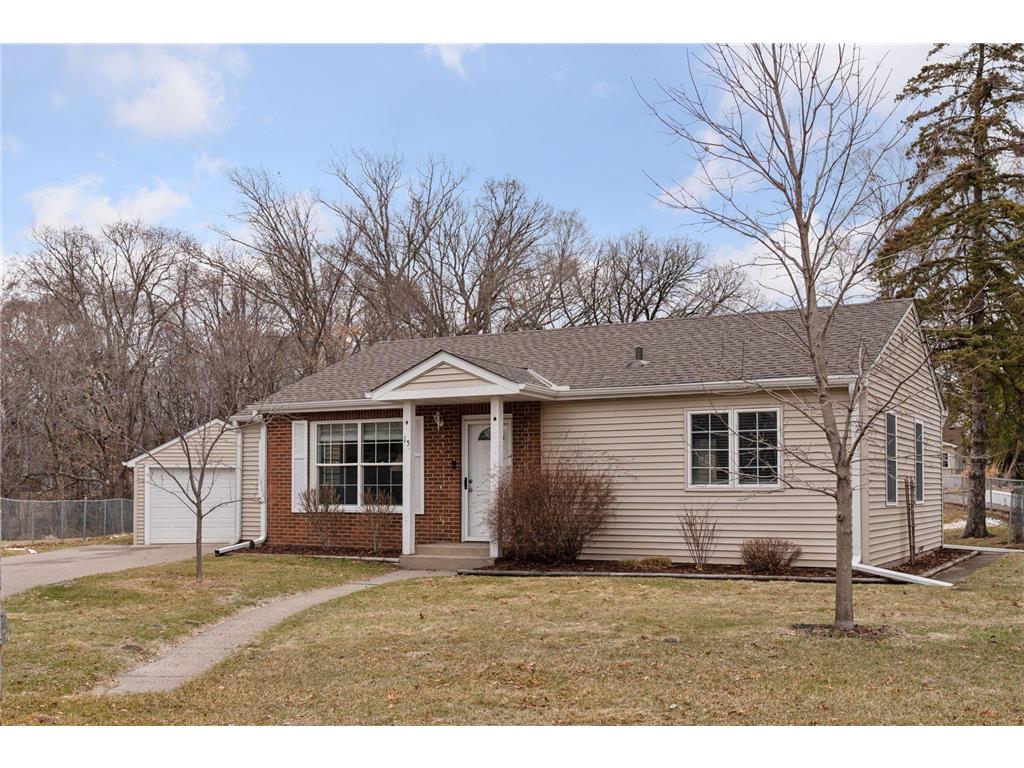 15 West Road Circle Pines MN 55014 6695509 image1