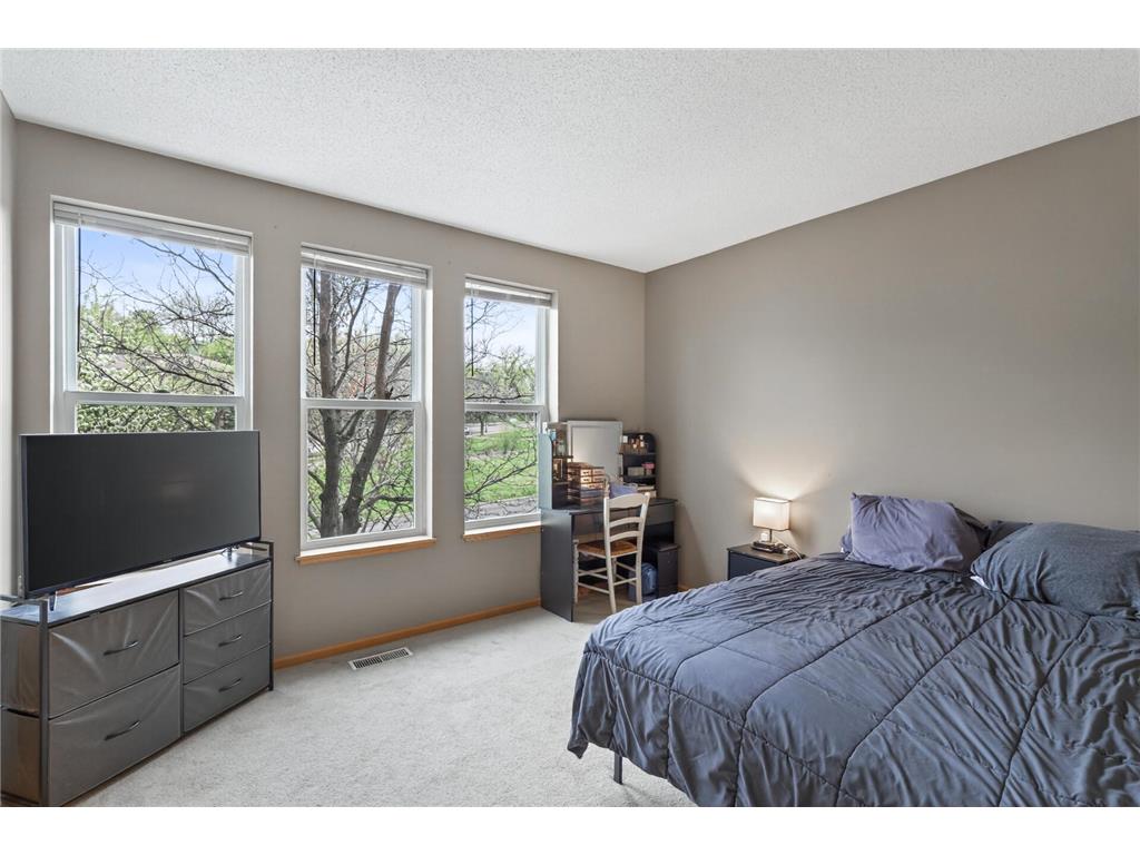 150 E Burnsville Parkway #101 Burnsville MN 55337 7060512 image18