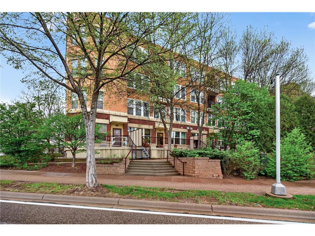 150 E Burnsville Parkway #101 Burnsville MN 55337 7060512 image26