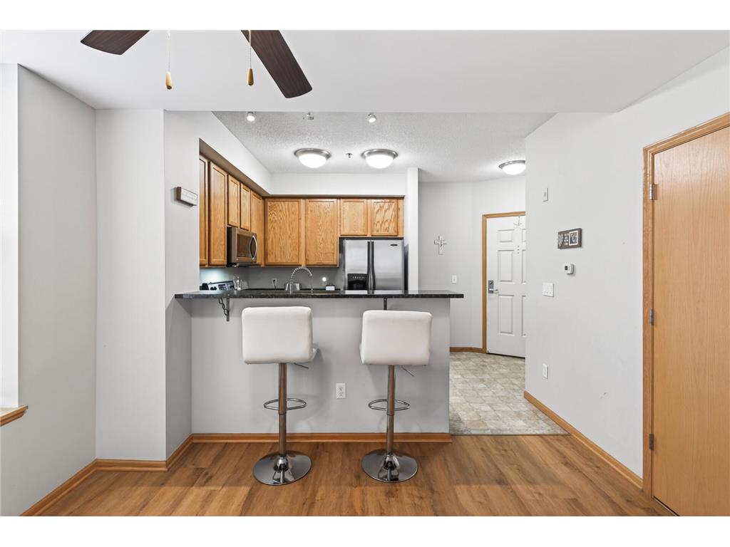150 E Burnsville Parkway #101 Burnsville MN 55337 7060512 image8