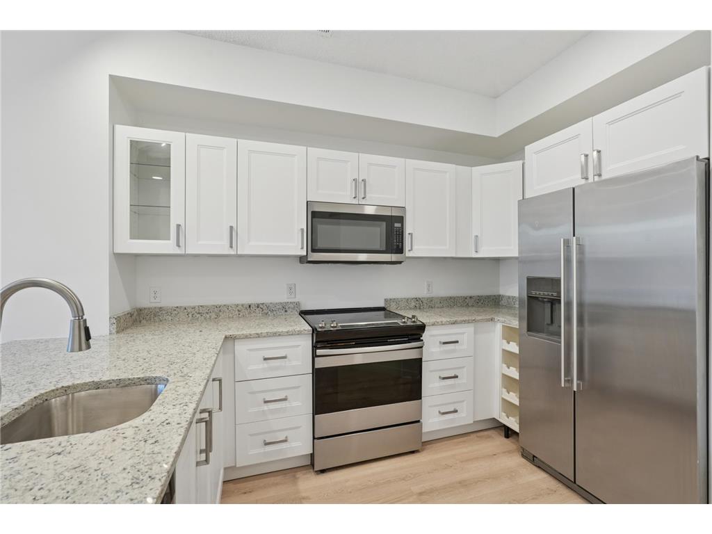 150 E Burnsville Parkway #116 Burnsville MN 55337 6817833 image10
