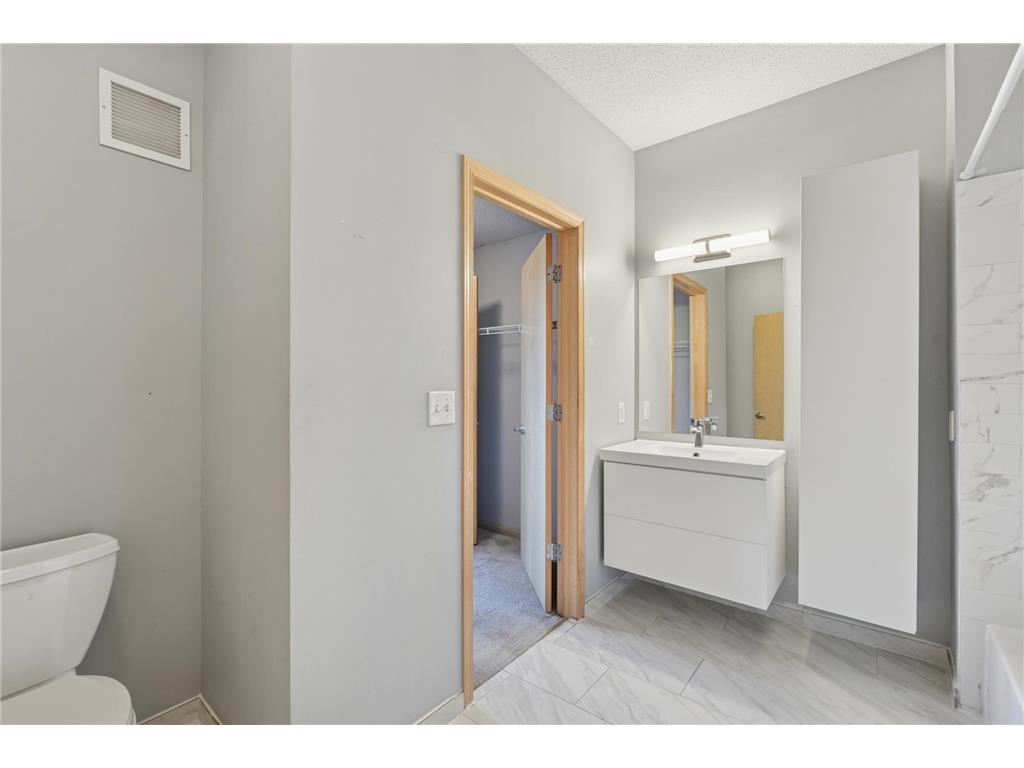 150 E Burnsville Parkway #116 Burnsville MN 55337 6817833 image17