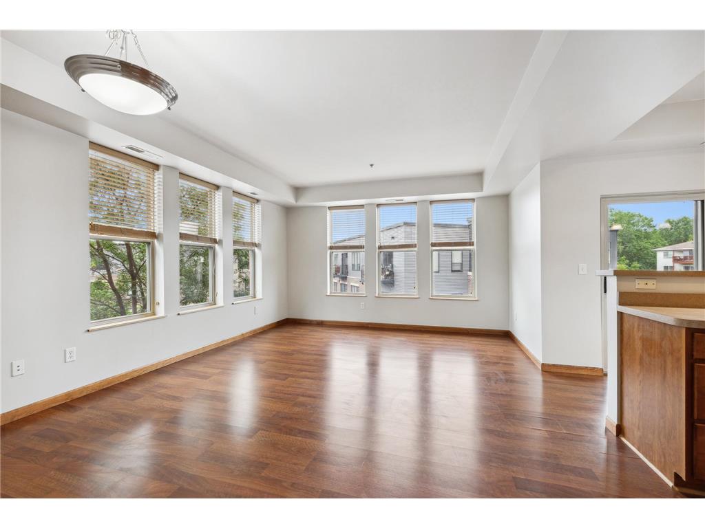 150 E Burnsville Parkway #306 Burnsville MN 55337 6558235 image1