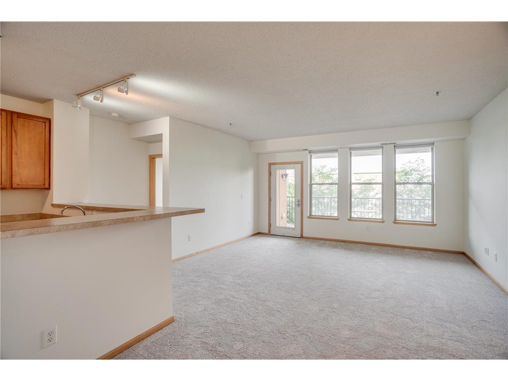150 E Burnsville Parkway #309 Burnsville MN 55337 6445528 image1