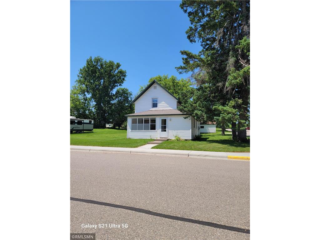 150 Gillis Avenue S Browerville MN 56438 6744927 image1
