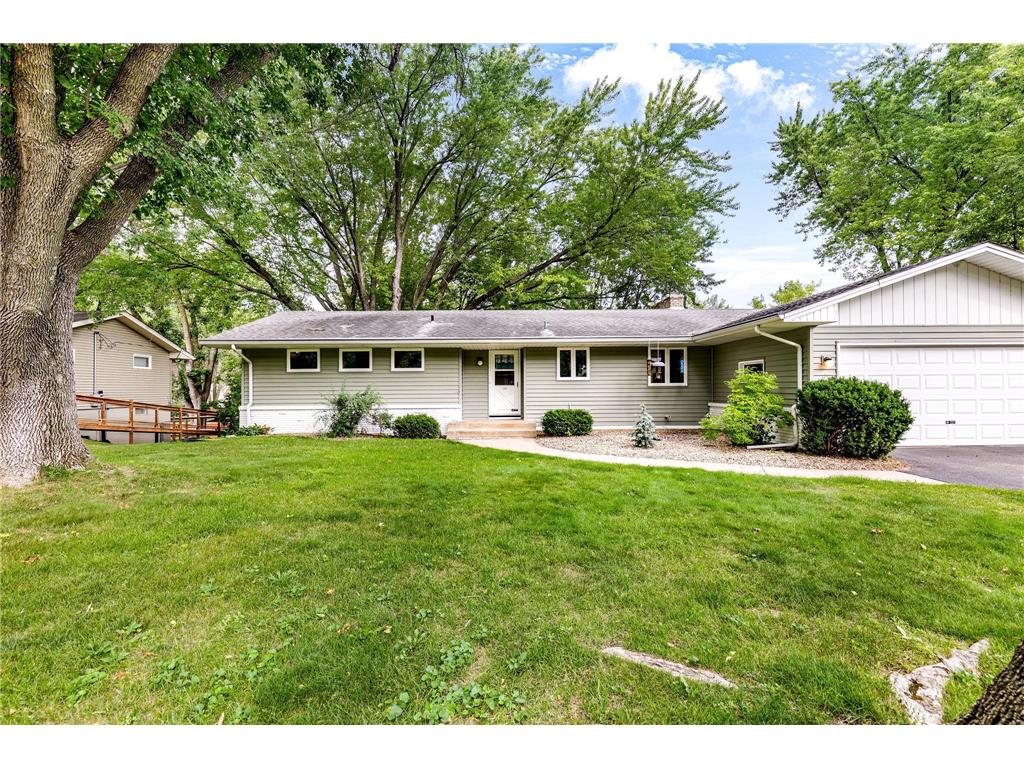 150 Maple Island Road Burnsville MN 55306 6388833 image1