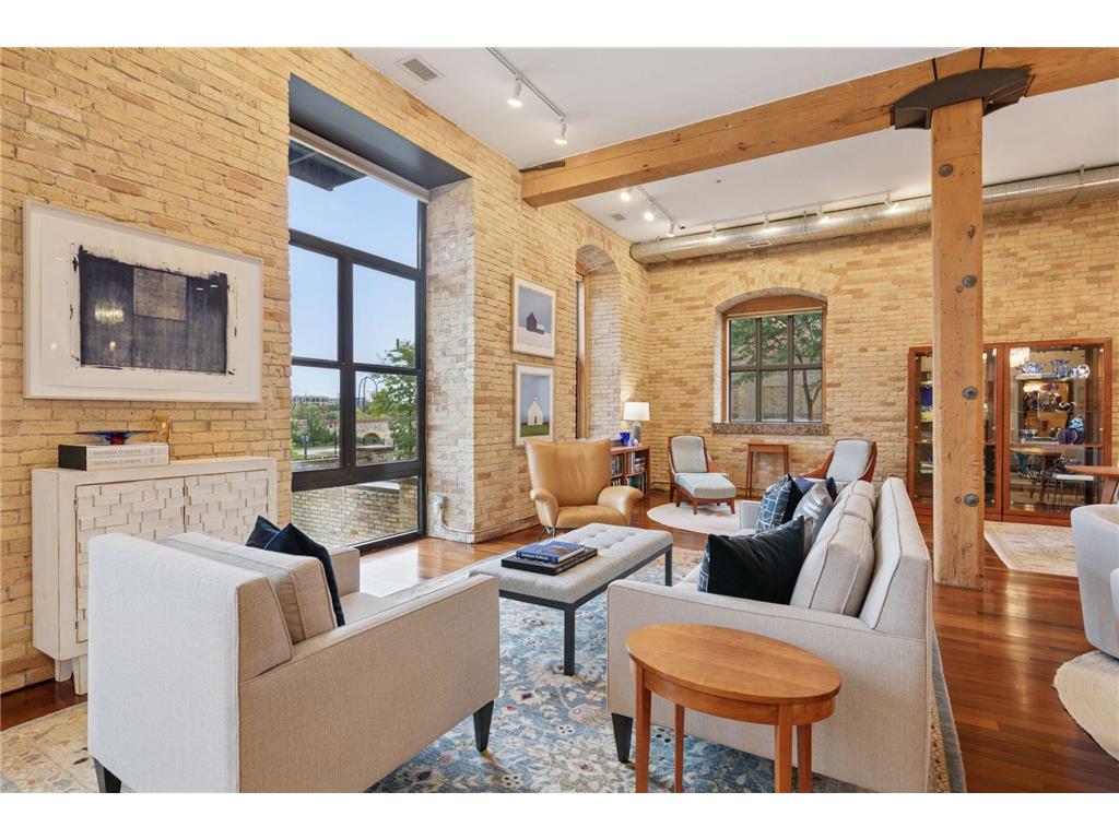 150 Portland Avenue #201 Minneapolis MN 55401 6801805 image1