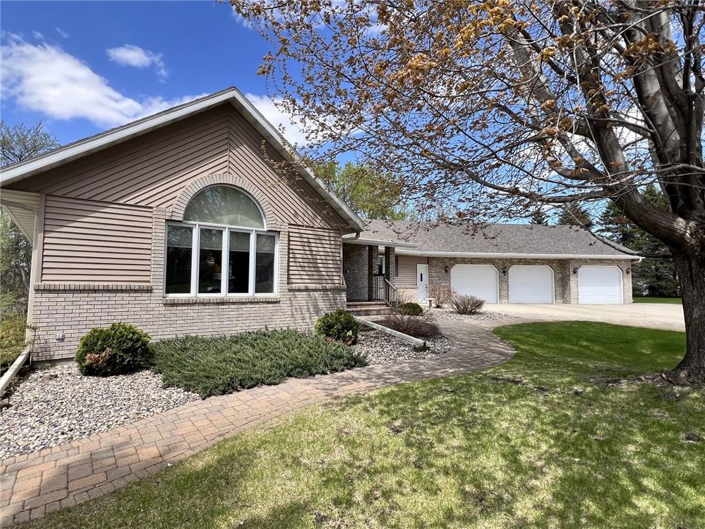 1500 Mc Auliffe Place NW Alexandria MN 56308 7070846 image1
