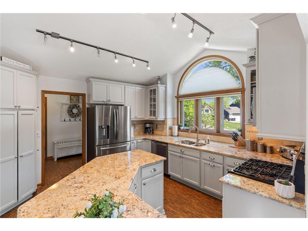 15000 Sunrise Lane Burnsville MN 55306 7068936 image12