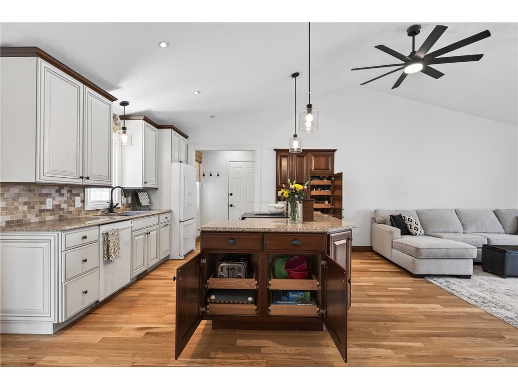 15005 76th Place N Maple Grove MN 55311 7071738 image11
