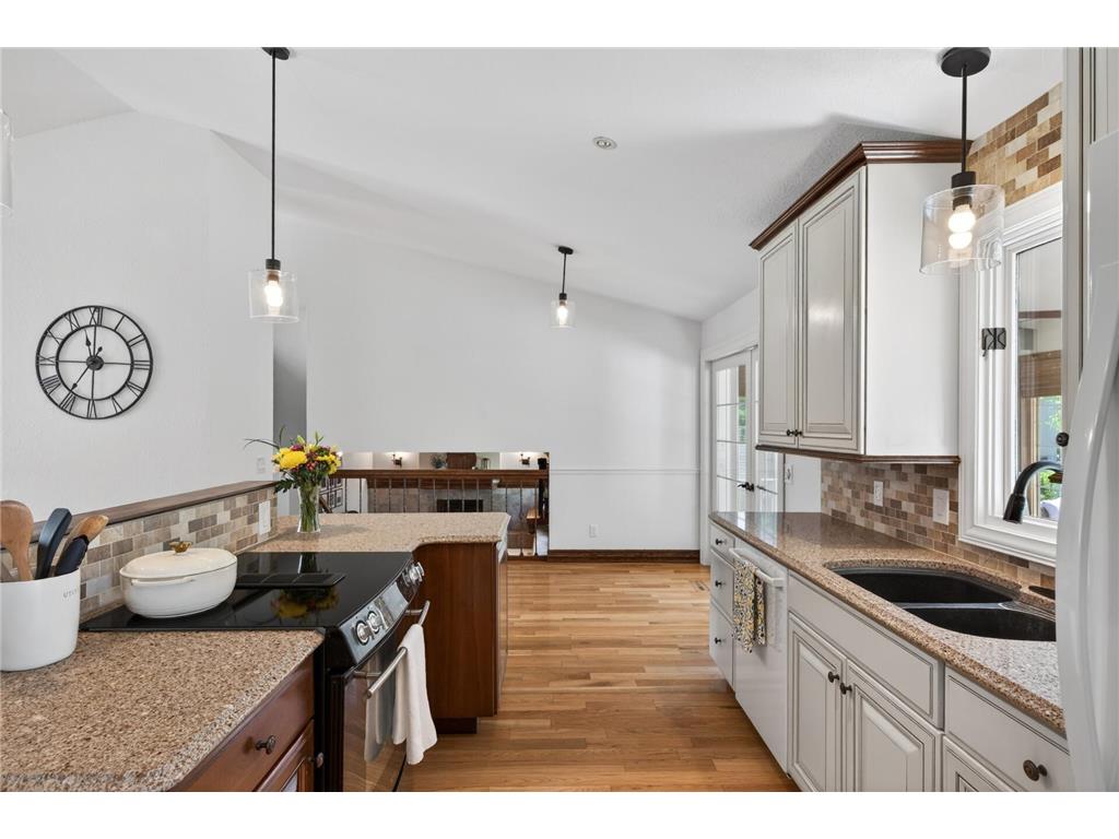 15005 76th Place N Maple Grove MN 55311 7071738 image12