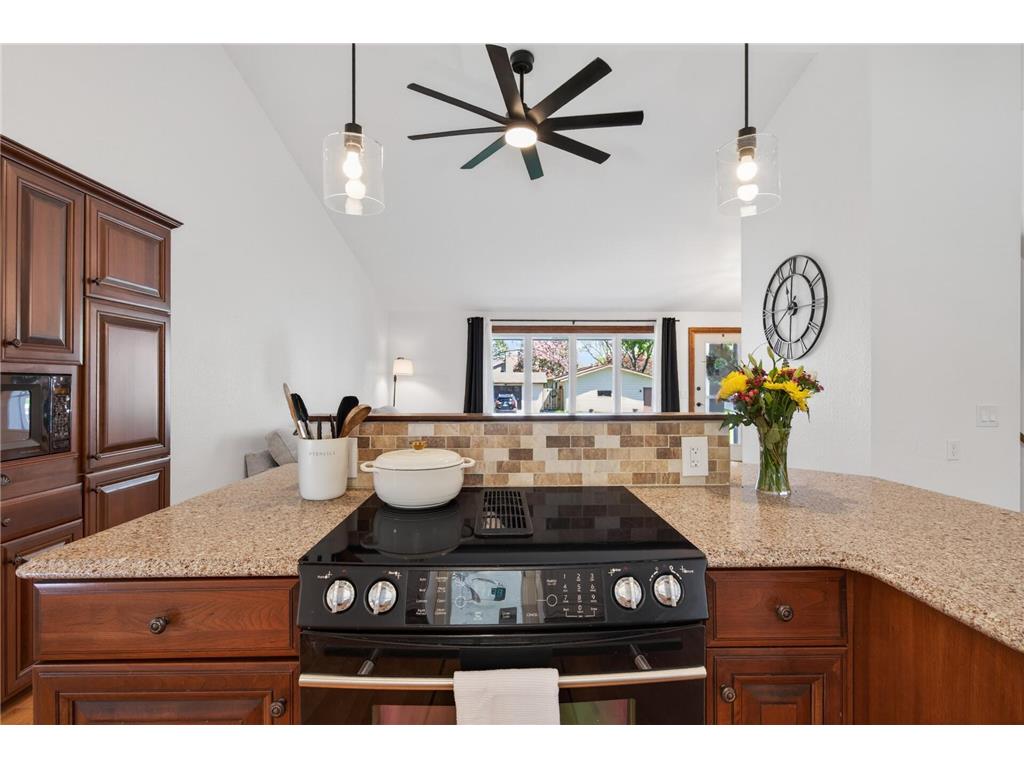 15005 76th Place N Maple Grove MN 55311 7071738 image15