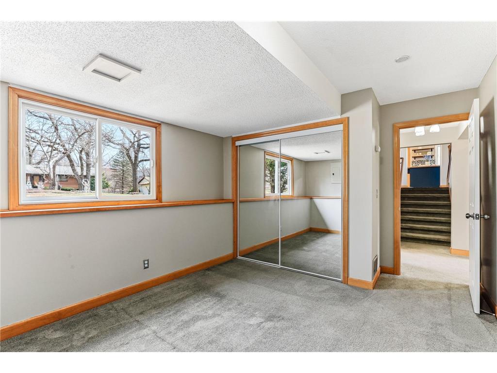 15008 1st Avenue S Burnsville MN 55306 7034422 image23