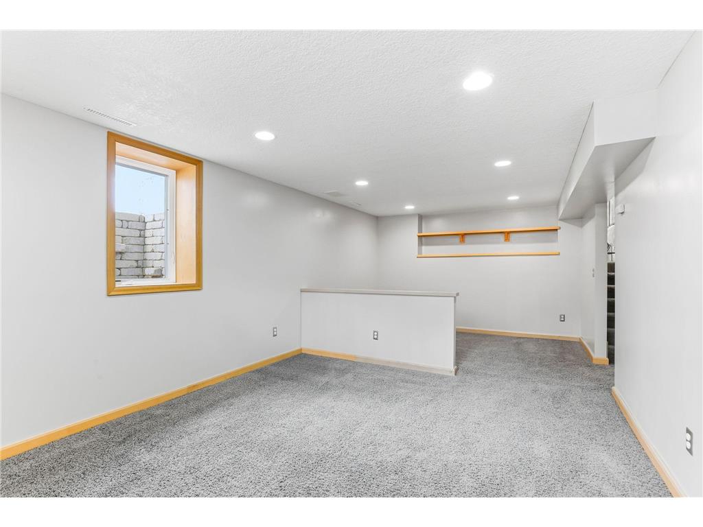 15008 1st Avenue S Burnsville MN 55306 7034422 image29