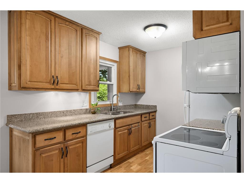 15008 Cherry Lane Burnsville MN 55306 7107666 image16