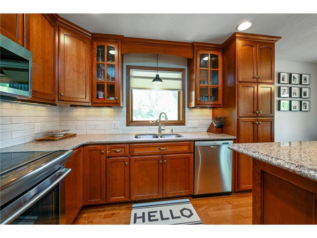 15008 Oakland Avenue Burnsville MN 55306 7070838 image5