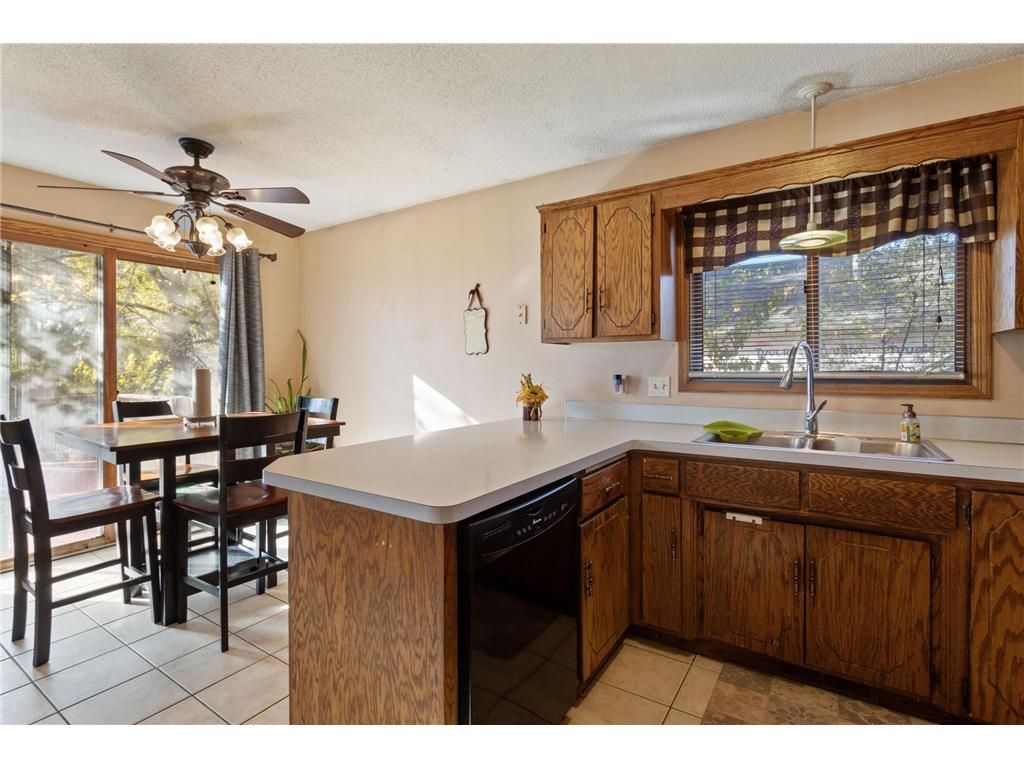 1501 80th Avenue N Brooklyn Park MN 55444 7049587 image11