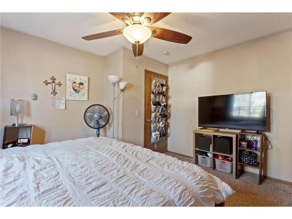 1501 80th Avenue N Brooklyn Park MN 55444 7049587 image14