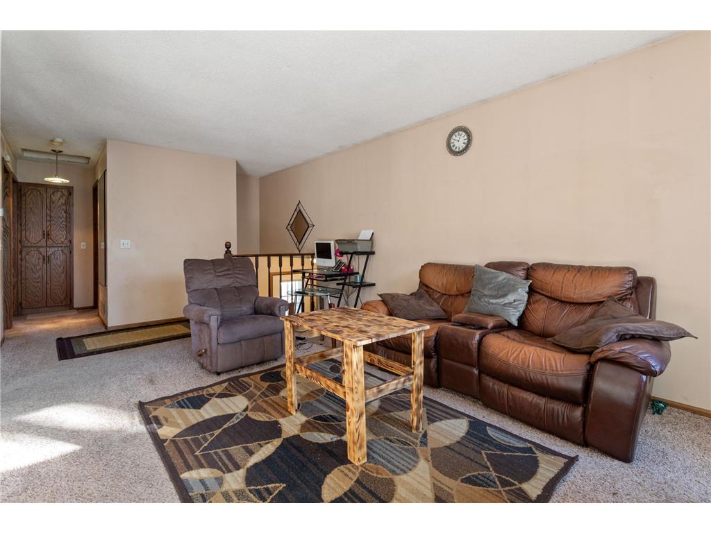 1501 80th Avenue N Brooklyn Park MN 55444 7049587 image4