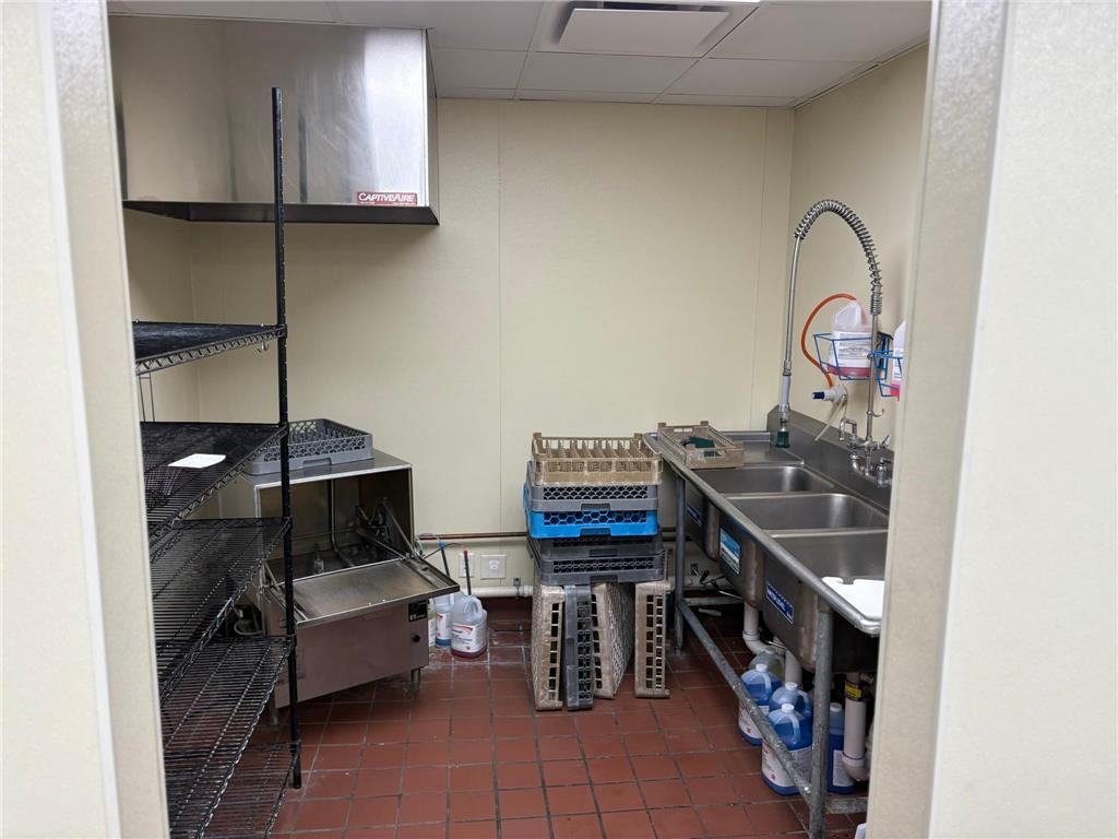 1501 E College Drive Marshall MN 56258 6766738 image24