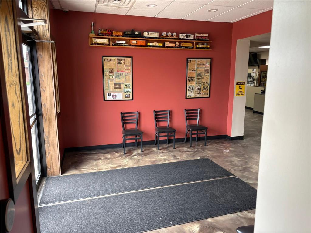 1501 E College Drive Marshall MN 56258 6766738 image3